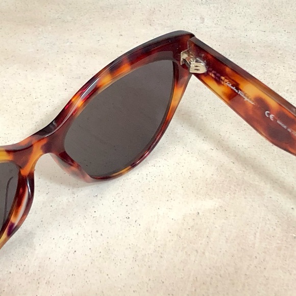 Salvatore Ferragamo Sunglasses - Picture 3 of 5